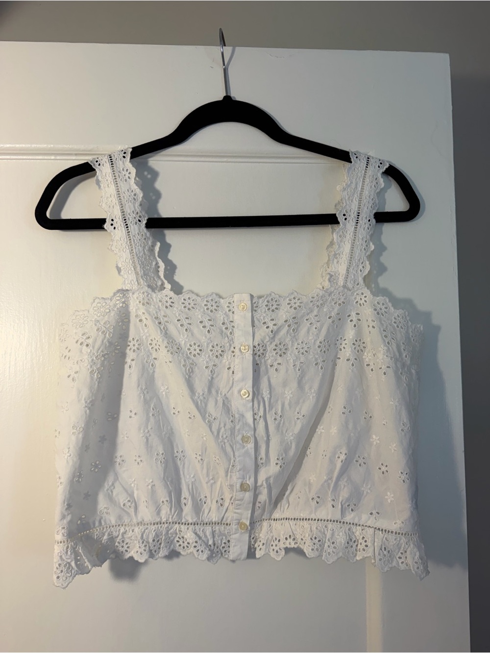 NWT GAP x DÔEN White Eyelet Lace Button-Front Cropped Tank Top Size S